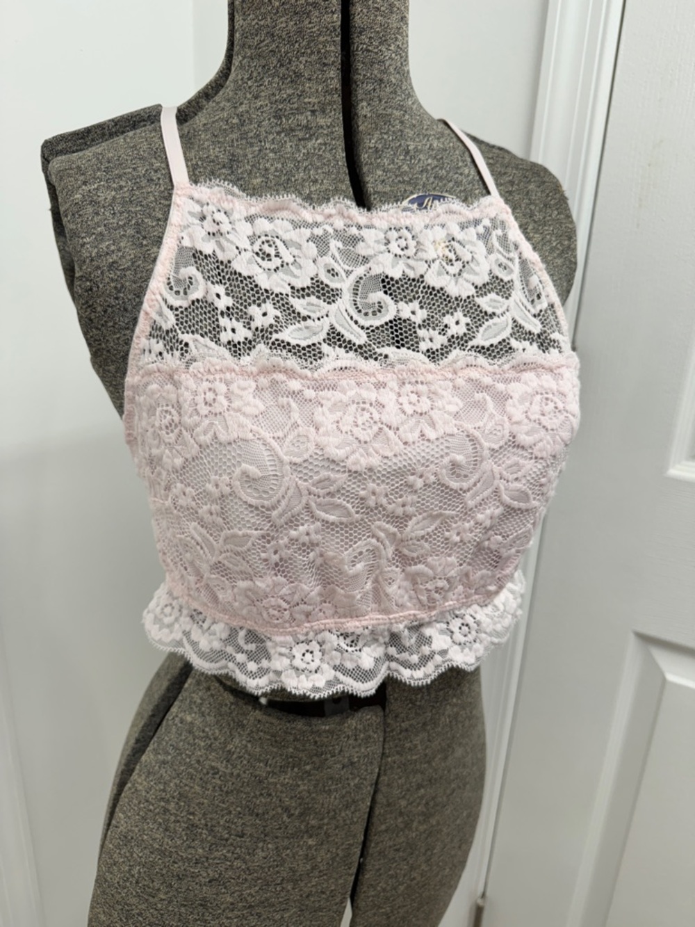 Light Pink Lace Crop Bralette - Picture 2 of 8